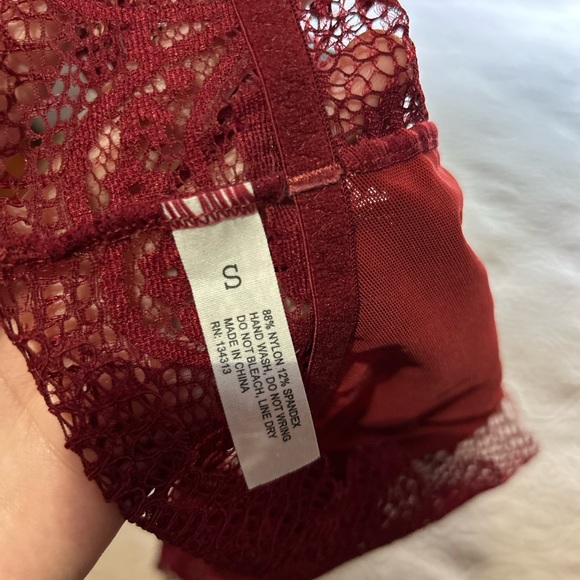 Vici Bralette - Picture 2 of 3